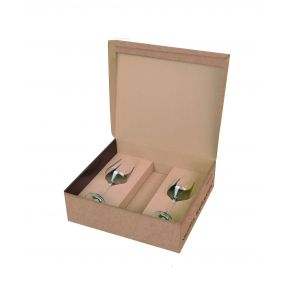 VANILLA SEASON PAPUA Gift box with two white wine glasses and space for bottle